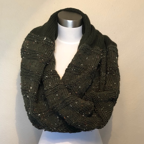 Infinity Scarf - Picture 1 of 1